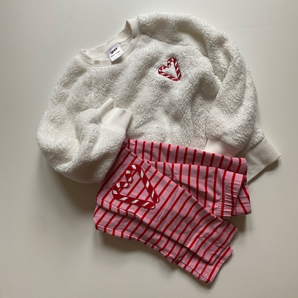 Hanna Andersson Other - Sweater and pant set